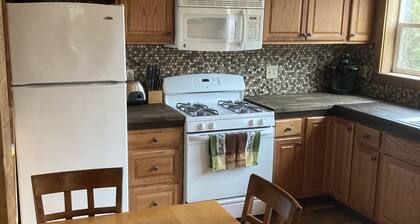 DISCOUNT for monthly rentals Sept.-May! Great fishing nearby Borders Refuge!