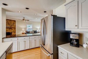 Fridge, microwave, oven, stovetop - BREATHTAKING VIEWS AT NORMANDY BREEZE! (Denver)