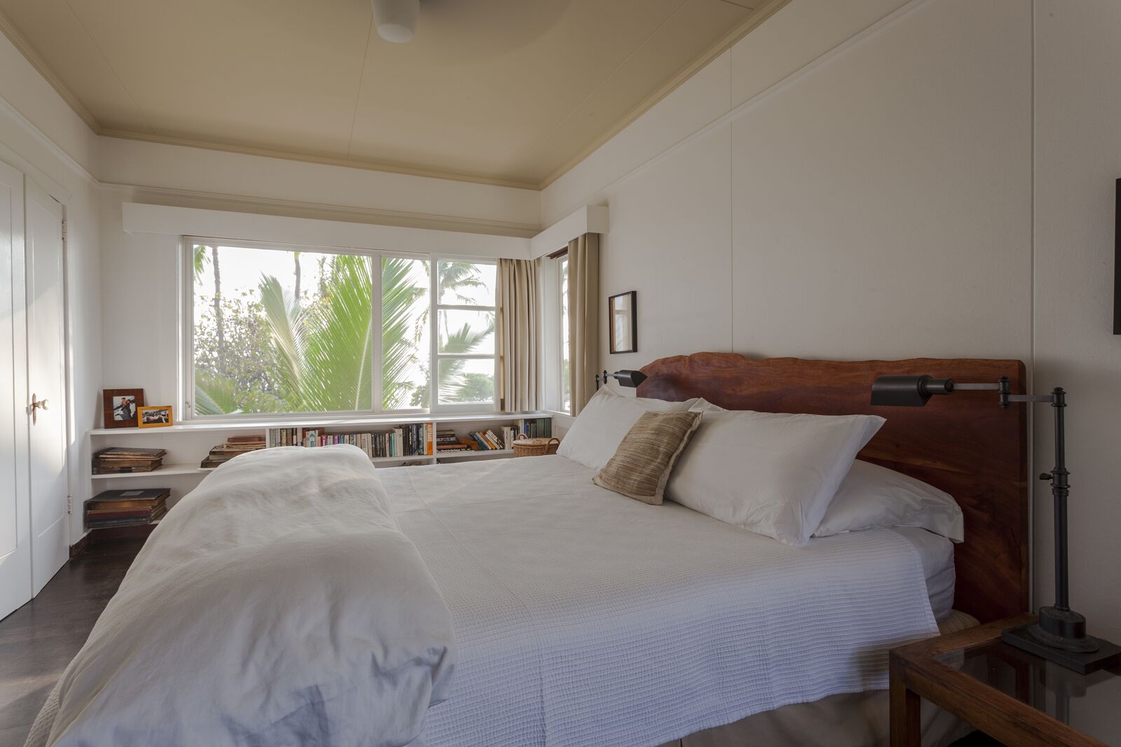 4 bedrooms, desk, iron/ironing board, free WiFi