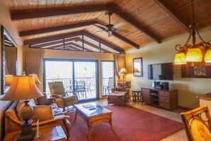 Téléviseur, table de ping-pong