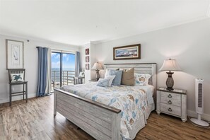 3 habitaciones, tabla de planchar con plancha, internet y ropa de cama 