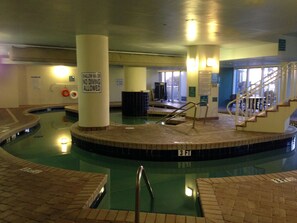 Piscine couverte, piscine chauffée