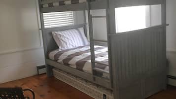 5 bedrooms, iron/ironing board, travel cot, free WiFi