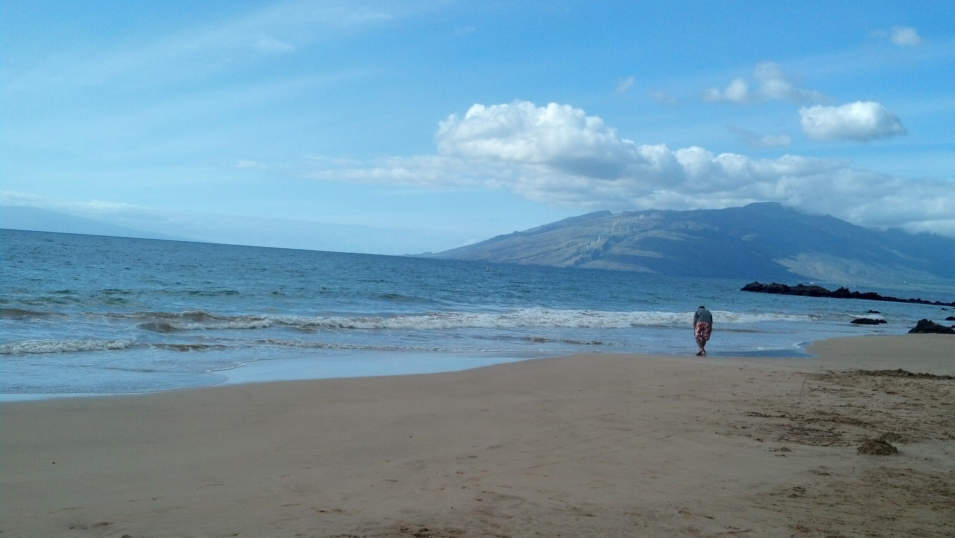 Beach nearby, sun loungers, beach towels