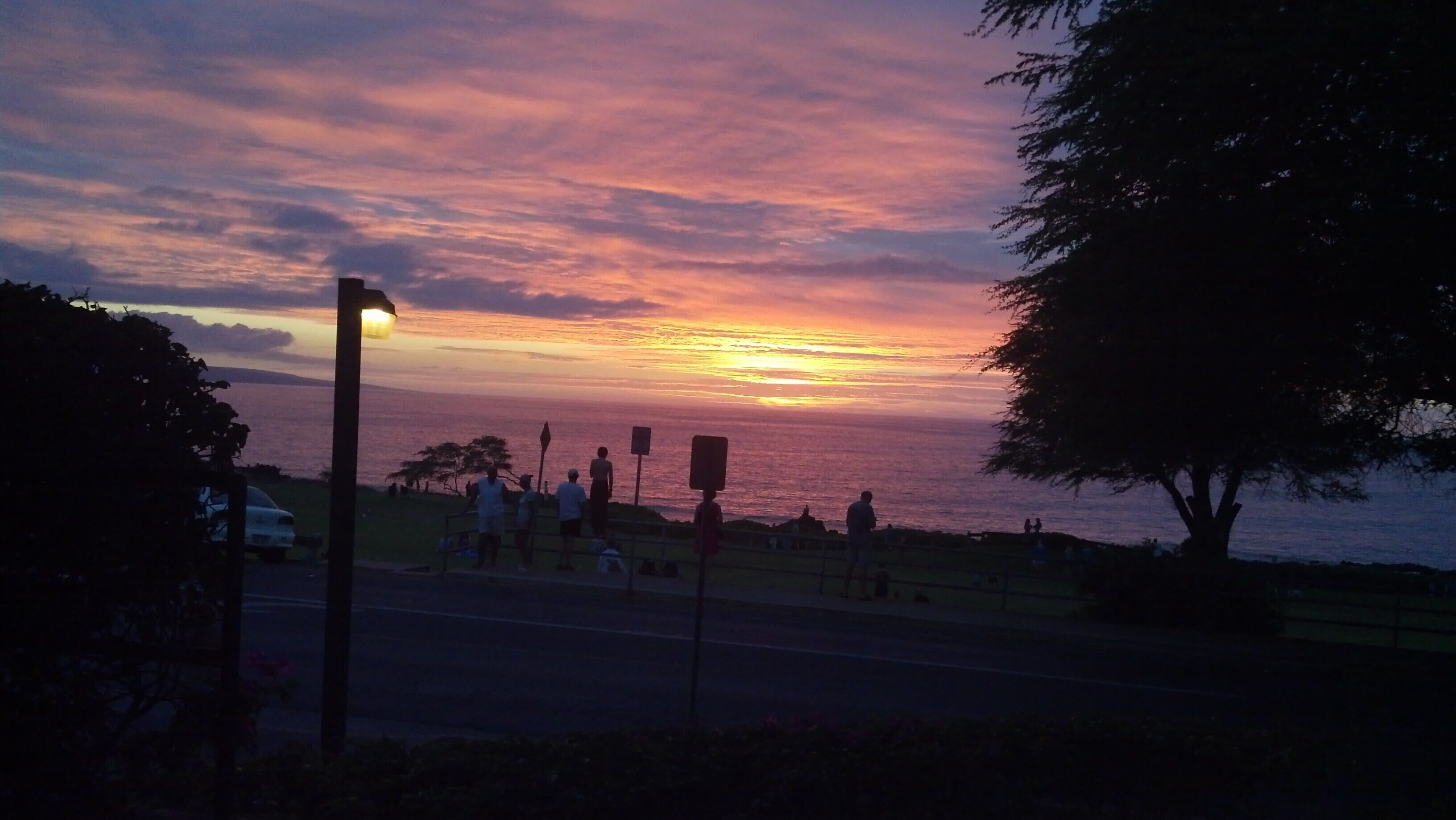 Beach nearby, sun loungers, beach towels