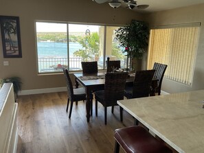 Dining - Bullhead City Riverfront  Rental 4 Bedroom 3 Baths W/ Sandy Beach & private dock (Bullhead City)