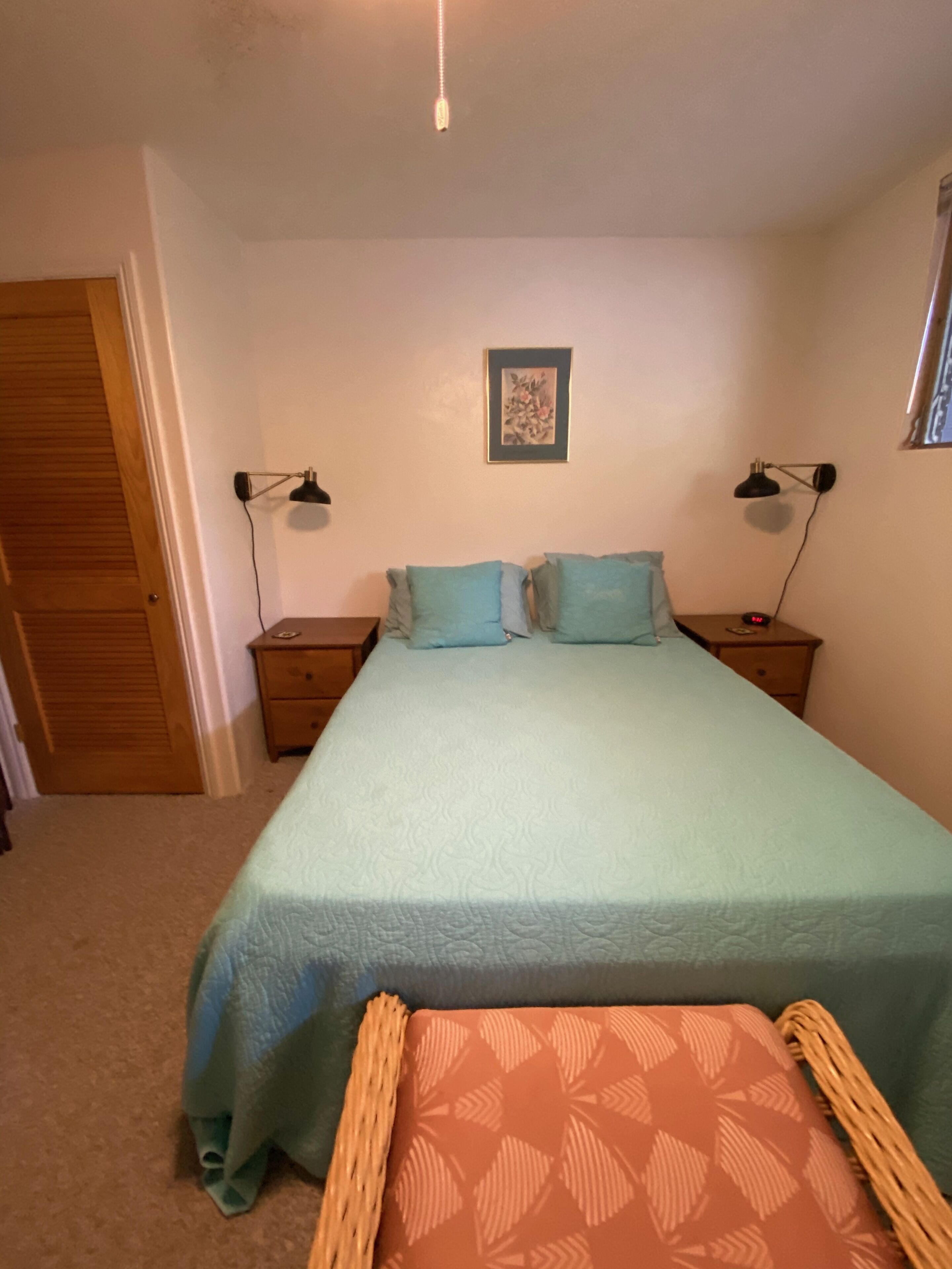 1 bedroom, memory foam beds, iron/ironing board, free WiFi