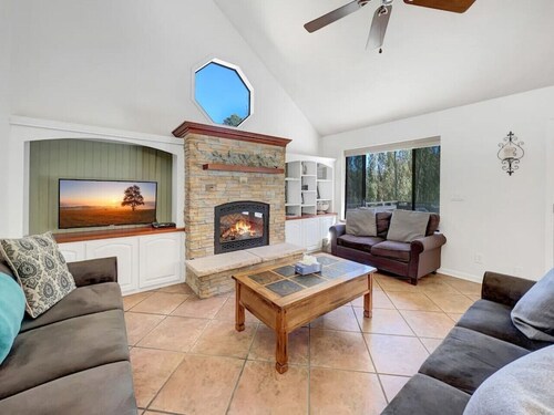 Aspen Ridge Lodge with private Hot Tub