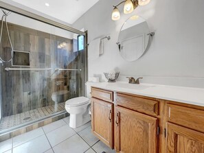 Free toiletries, hair dryer, towels