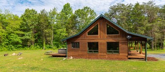 Enjoy Secluded Starry Nights! Near Luray, HotTub, FastWiFi, Handicap, Fireplace