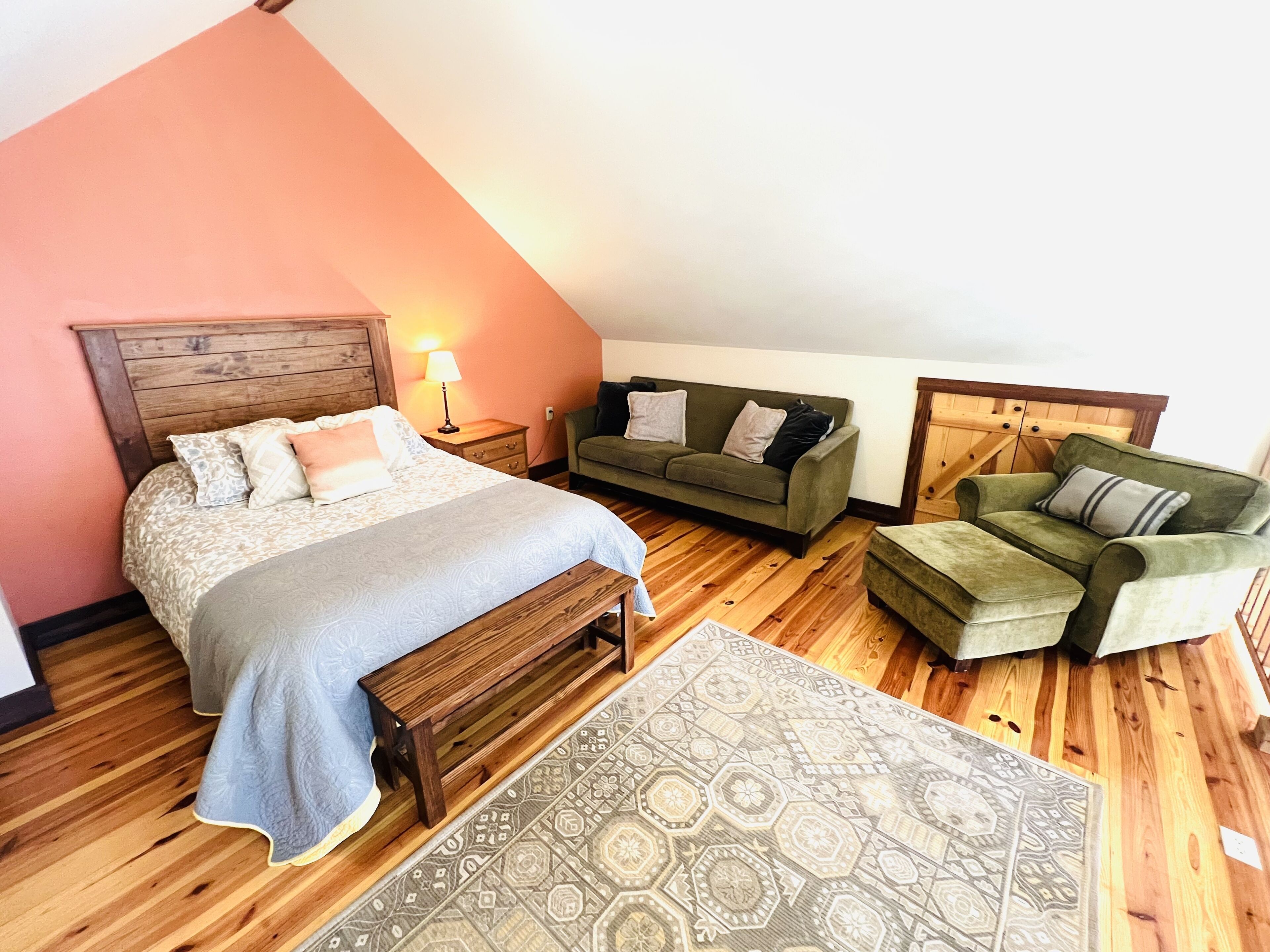 3 bedrooms, iron/ironing board, free WiFi, bed sheets