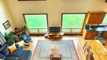 Smart TV, fireplace, DVD player, video library