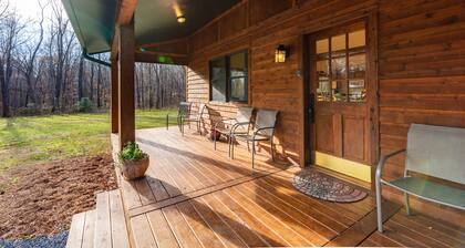 Enjoy Secluded Starry Nights! Near Luray, HotTub, FastWiFi, Handicap, Fireplace