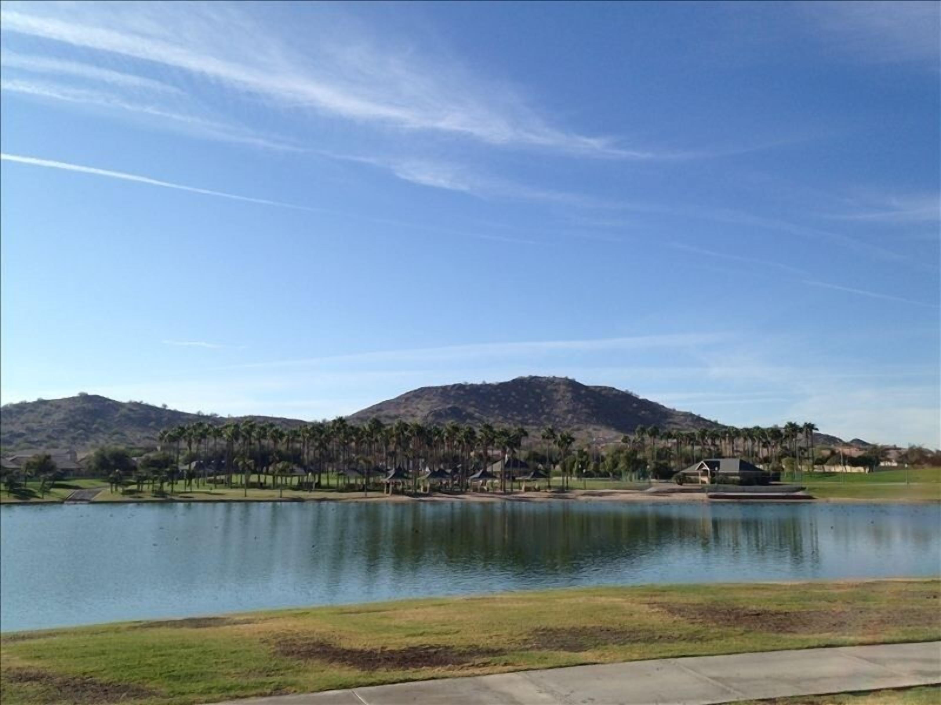 Beautiful Desert Mountain home, close to South lake.
