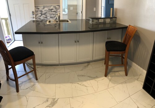 1st Class Rentals 2 Bedroom 2nd Floor Apartment