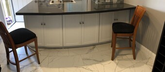 1st Class Rentals 2 Bedroom 2nd Floor Apartment