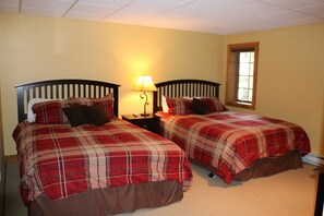 1 bedroom, iron/ironing board, free WiFi, bed sheets - Great Spring Break Rates - Slopeside Boyne Mnt-1 Bdrm for  2-5 (Boyne Falls)