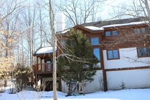 Exterior - Great Spring Break Rates - Slopeside Boyne Mnt-1 Bdrm for  2-5 (Boyne Falls)