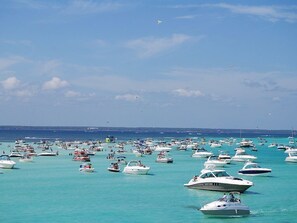 Marina - Gulf views/steps to deeded beach/3 pools-pickle ball courts/dining (Santa Rosa Beach)