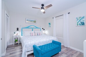 1 sovrum, värdeförvaringsskåp på rummet och strykjärn/strykbräda