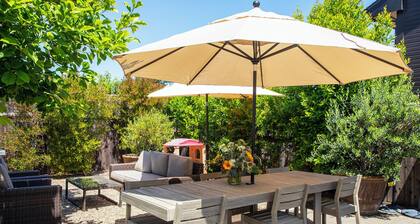 Sonoma County Historic Home With Pool; 5 Min Walk to Cyrus, Diavola & Catelli's