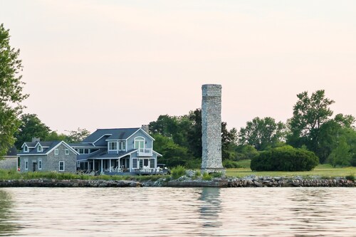 5 BR Water Front House 700 Acren luonnonsuojelualueella yksityisellä saarella