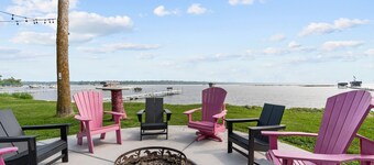 Cozy cabin with 100 ft of lake shore in the heart of the brainerd lakes area!