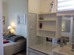 2 camere, ferro/asse da stiro, Wi-Fi, lenzuola