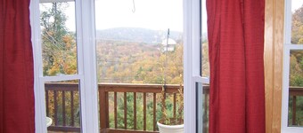 Carpathian Cabin-Blowing Rock-Boone-Long Range View-Tweetsie,Hike,Relax,Meditate
