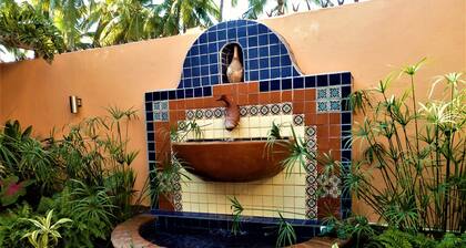 TRES PALMAS ~ LUXERY ~ 2BED / 2BATH ~ 1lohko rannalle ~ lämmitetty uima-allas ~ / C ~ turvallisuus