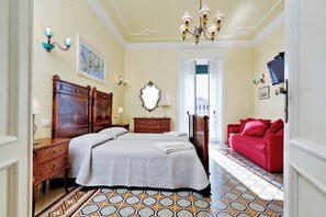 3 quartos, ferros/tábuas de passar roupa, Wi-Fi, roupa de cama