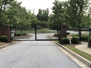 Property grounds - 4 Bedroom, Luxury Home Near Downtown Atlanta (Atlanta)