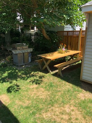 Outdoor dining - Windsor House Cape May, Beach Block (Cape May)