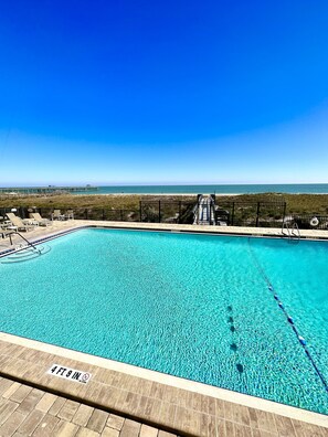 Outdoor pool - Ocean Front Amelia Island, Beachfront Pool, 20% Off Sunglasses at Eye Envy store (Fernandina Beach)