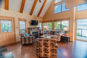 Smart TV, fireplace, DVD player, books