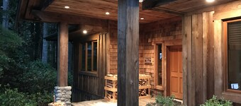豪華なオーシャンフロントのカスタムホーム、完全にライセンスされた＆美しいミーアズビュー！