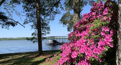 Tennessee River Cabin