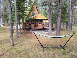 Outdoor dining - Cozy Cabin! Close to Yellowstone Entrance! (Island Park)