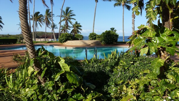 Unclassified image, 1 of 34, button - Ocean Front-Unobstructed Views- Beautiful Upgraded Condo (Maunaloa)