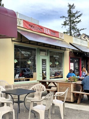 تناول الطعام بالخارج