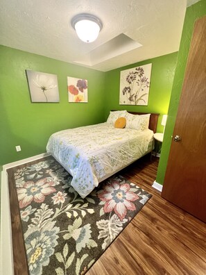2 bedrooms, iron/ironing board, travel crib, free WiFi