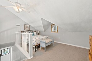 5 bedrooms, iron/ironing board, free WiFi, bed sheets