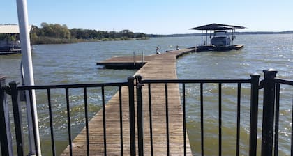 Lakehouse grande en Eagle Mountain Lake