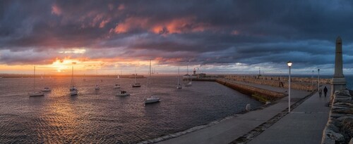 Luxurious 2 Bed 1,400 sq ft Apartment in Dunlaoire free parking