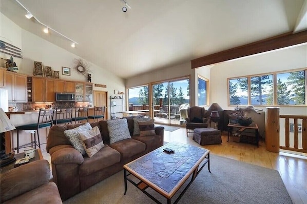 Smart TV, fireplace, video games, DVD player