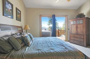 5 chambres, coffre-fort, fer et planche Ă repasser