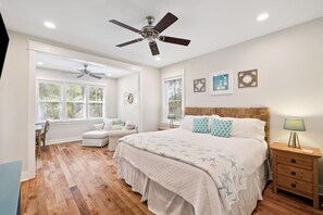 4 habitaciones, tabla de planchar con plancha, wifi y ropa de cama 