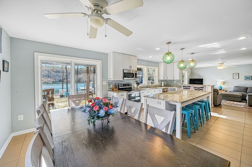 Blue Skies At Lake Anna, A Phenomenal Waterfront Retreat