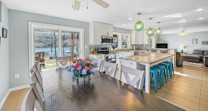 Blue Skies At Lake Anna, A Phenomenal Waterfront Retreat