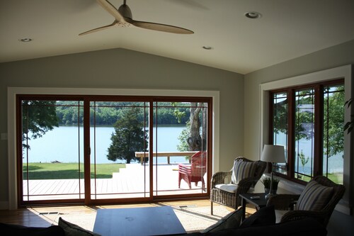 Lake front peace - Trinity Lake House